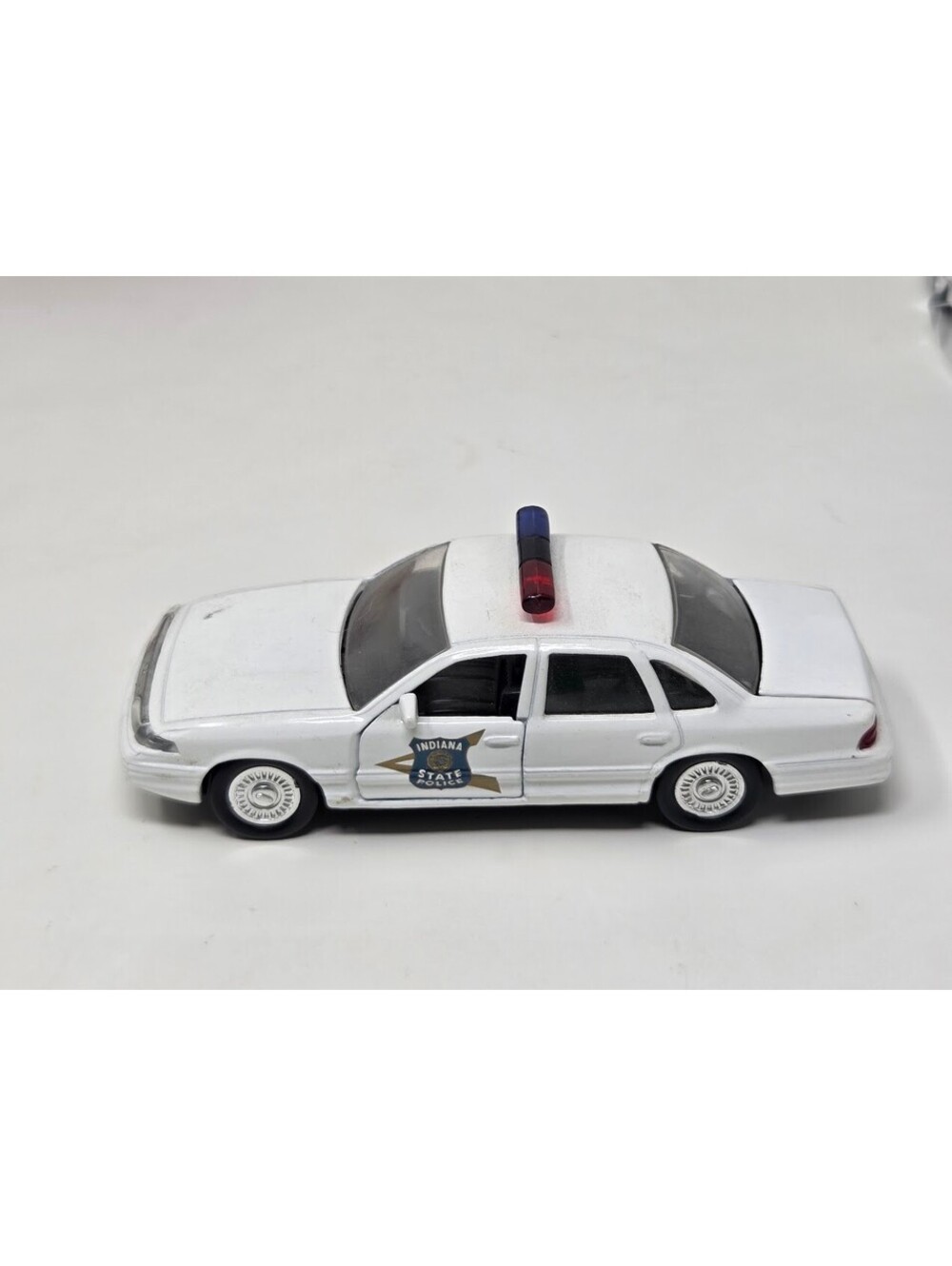 1:43 Road Champs Ford Crown Victoria Indiana State Police Diecast Car Model